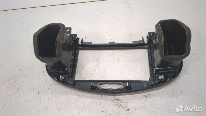 Рамка под магнитолу Nissan Juke