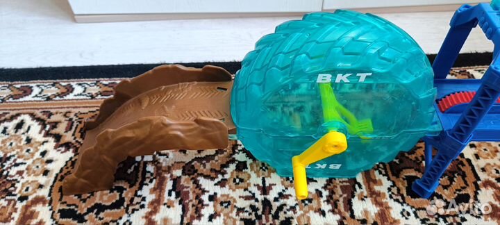 Hot wheels автомойка monster jam