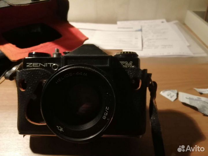 Фотоаппарат Зенит ем с объективом Гелиос 44м 2/58