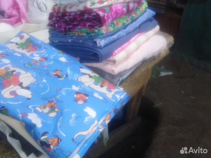 Остатки обивочных тканей для мебели. Цвета разные