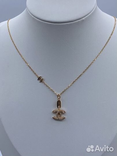 Chanel колье logo