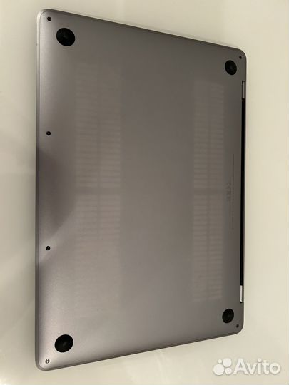 Macbook pro 13 2019 touch bar