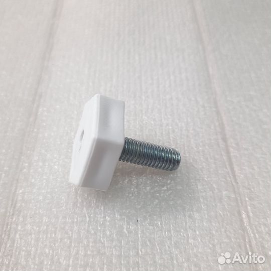 Ножка холодильника Бирюса (резьба М8) 0030061000