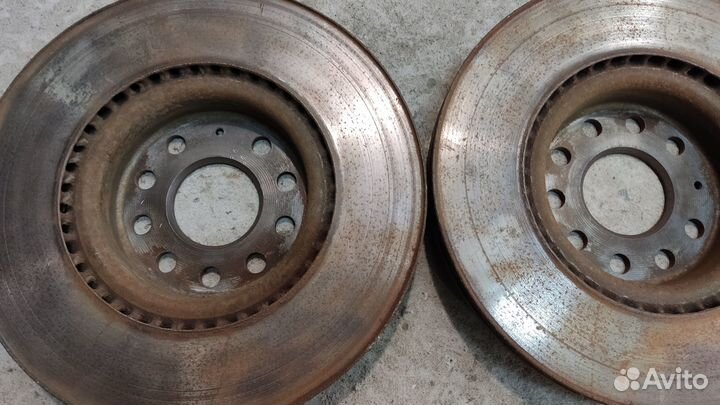 Диск тормозной VAG 5Q0615301F Passat B6