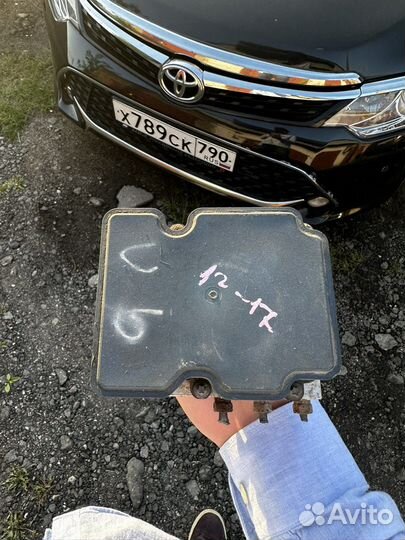 Блок абс Camry 50/55