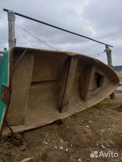 Пластиковая лодка