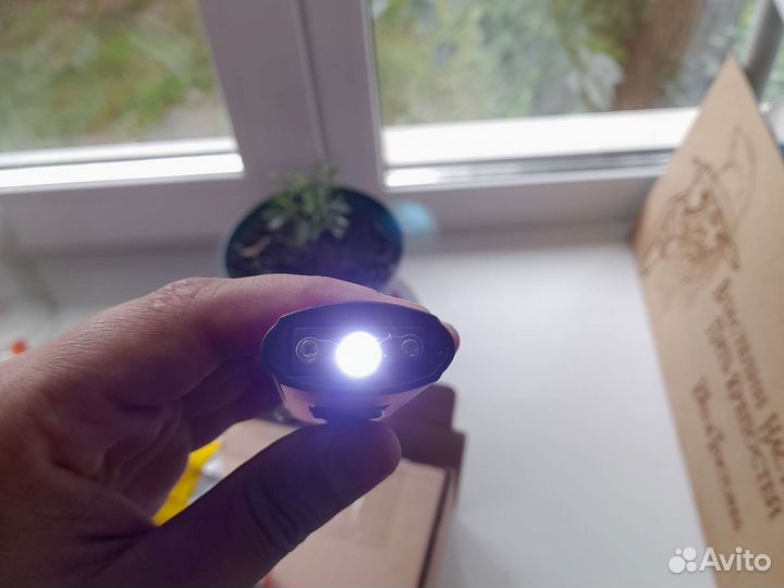 Фонарик брелок с отпугивателем собак