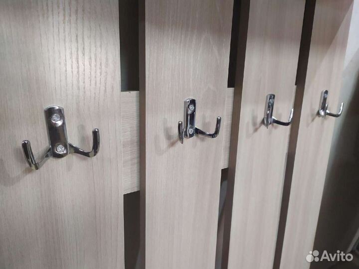 Вешалка новая