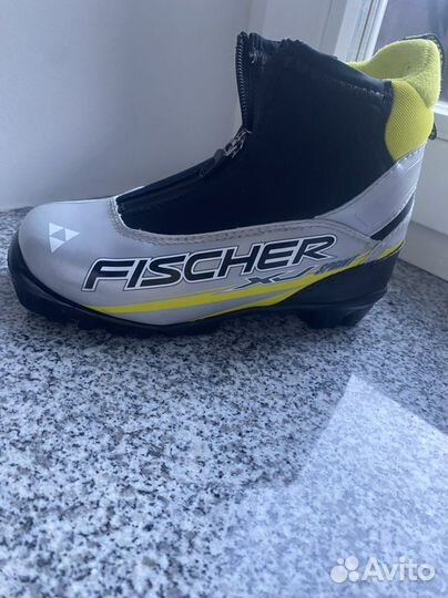 Лыжные ботинки