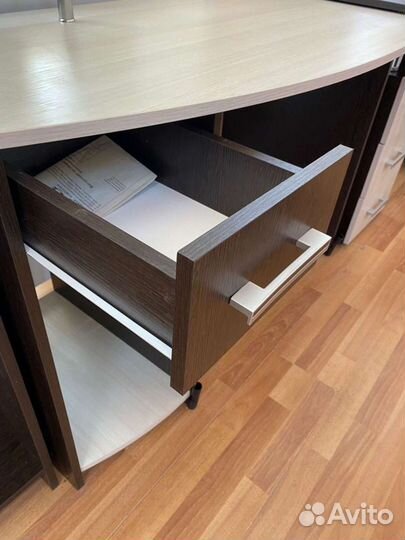 Компьютерный стол Скай