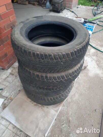 Kumho I'Zen RV Stud KC16 235/65 R17 108B