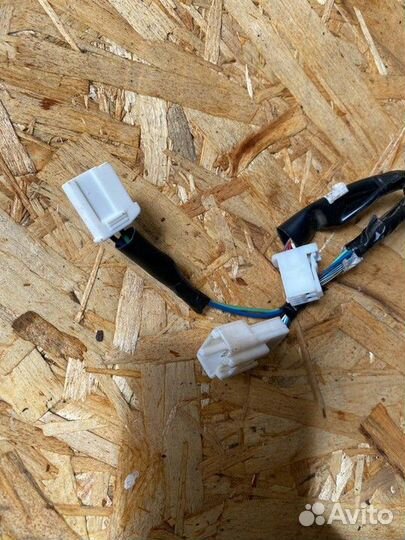 Электропроводка передней правой двери