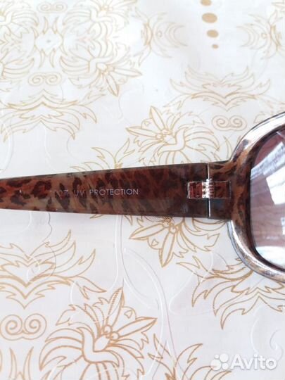 Очки солнцезащитные женские со стразами