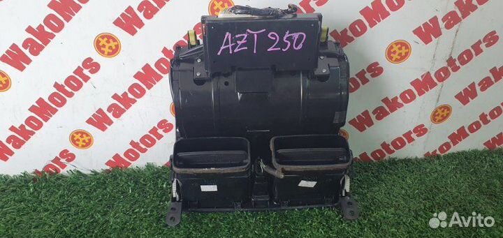 Монитор Toyota Avensis AZT250 1AZ 2.0 2007