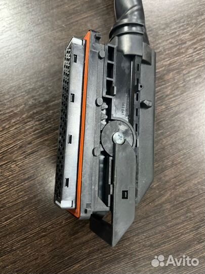 Разъем блока управления Двигателем Mercedes-Benz