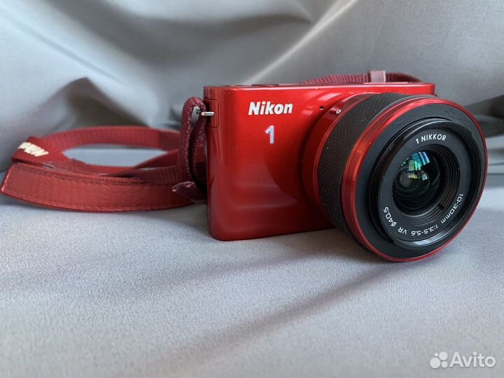 Компактный фотоаппарат Nikon 1 j1