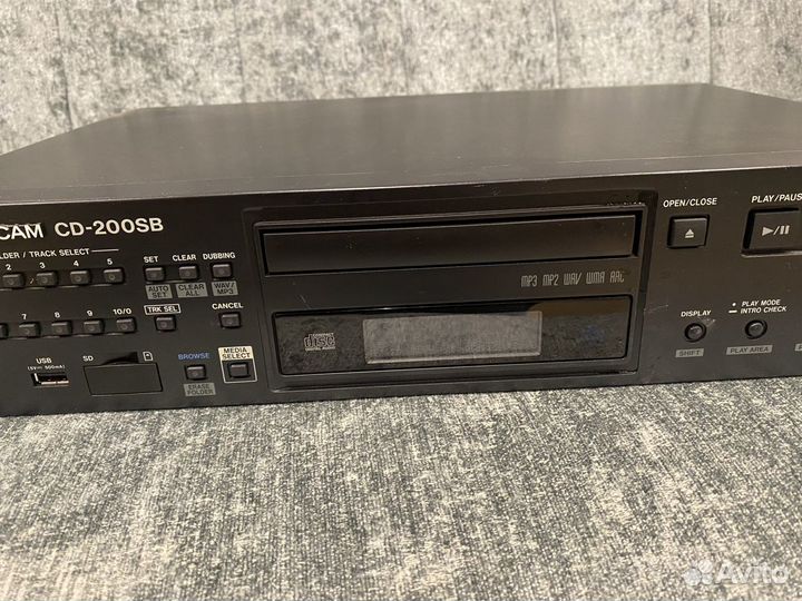 Проигрыватель Tascam CD-200SB