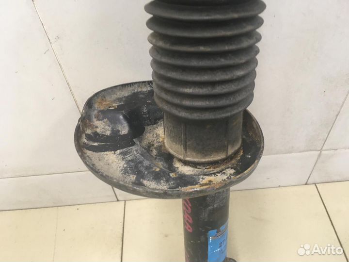 Амортизатор передний Felicia 1995-1998