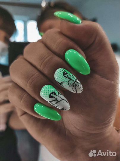 Маникюр, педикюр