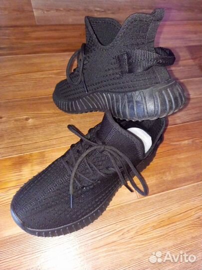 Кроссовки женские 39 размер