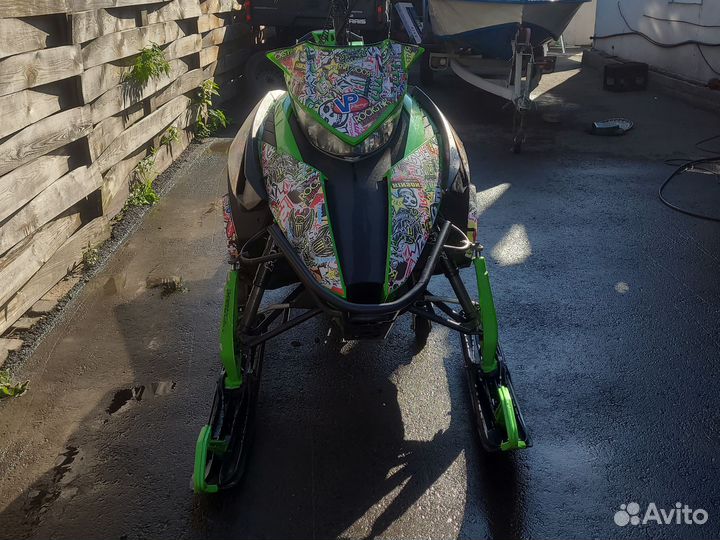 Arctic Cat m8000