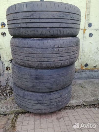 Yokohama BluEarth AE50 215/55 R17