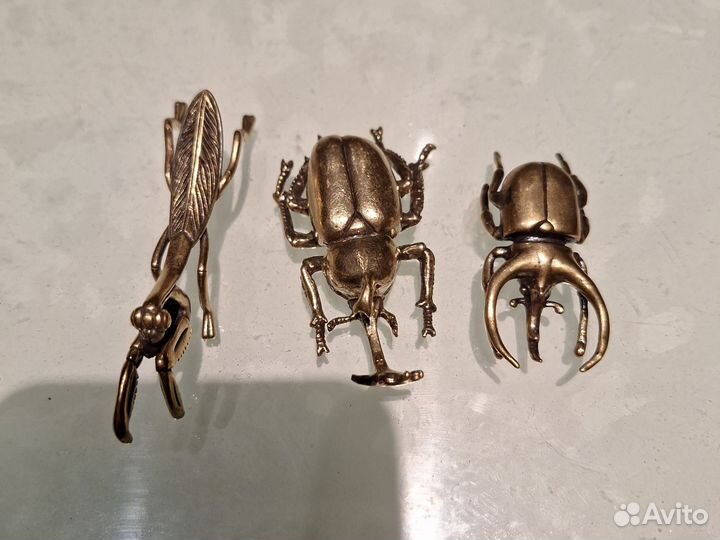 Фигурки жуки для доставки