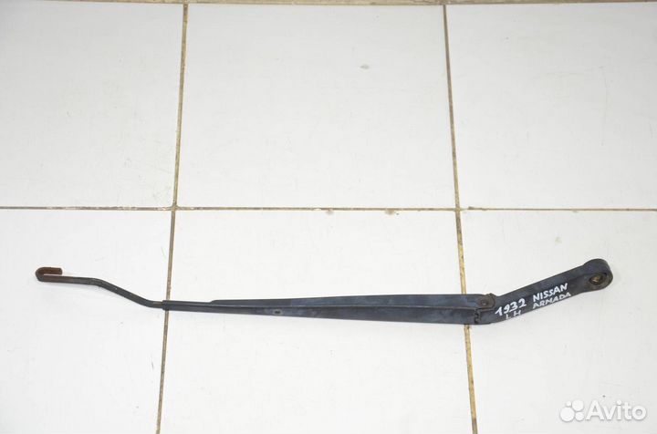 Поводок стеклоочистителя передний левый Nissan
