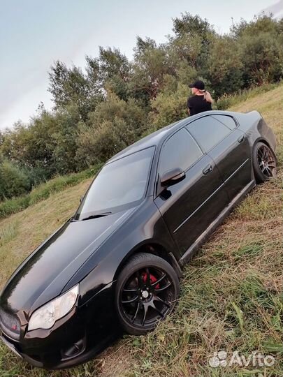 Панель приборов на Субару Легаси