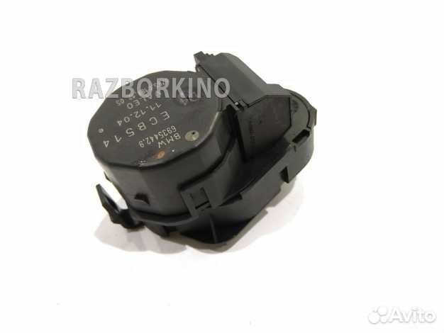 Моторчик заслонки печки 64116935442