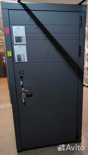 Дверь входная Новелло Зеркало Фацет Венге