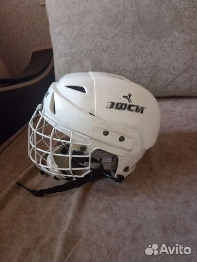 Шлем хоккейный