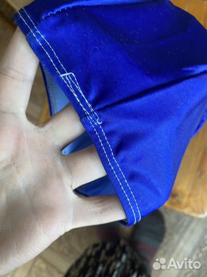 Шапочка для плаванья в бассейне