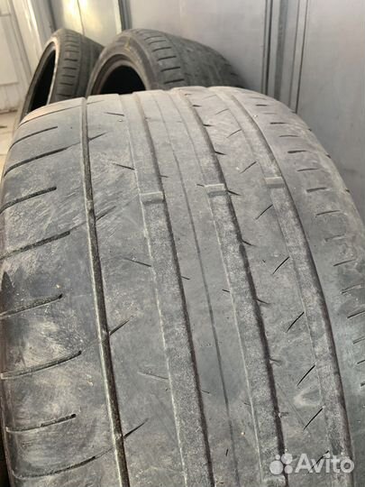Dunlop SP Sport Maxx GT 275/40 R20
