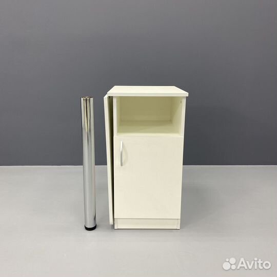 Стол для маникюра с тумбочкой