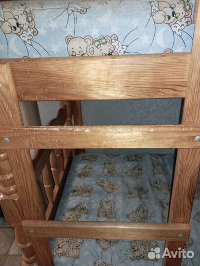 Двухъярусная кровать