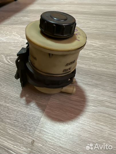 Бачок гур Renault Scenic-1