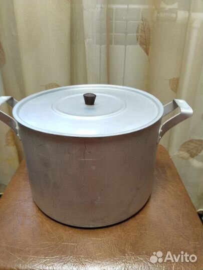 Новая кастрюля алюминиевая