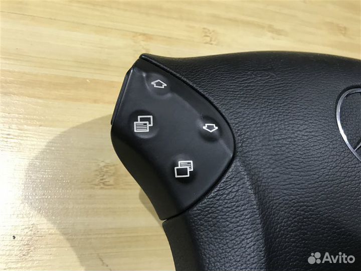 Подушка безопасности в руль Mercedes-Benz C-Class