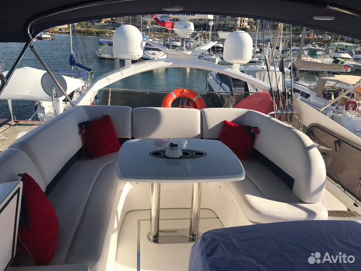 Моторная яхта Princess 58, 2008