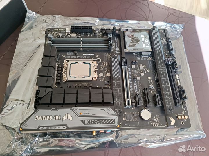 Материнская плата с процессором