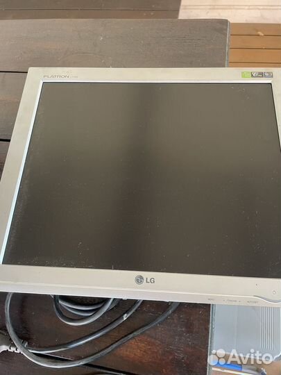 Монитор LG flatron