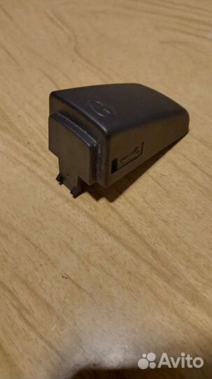 Заглушка ручки передней левой двери Ленд Ровер D3