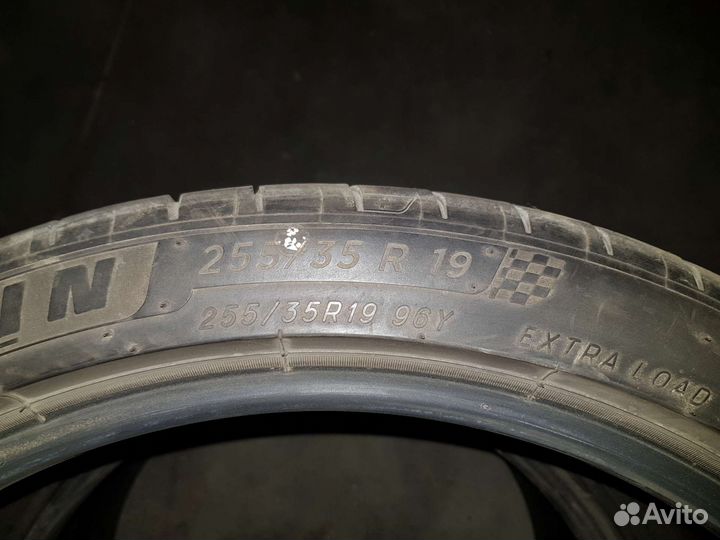 Michelin Pilot Sport 4 S 255/35 R19 96Y