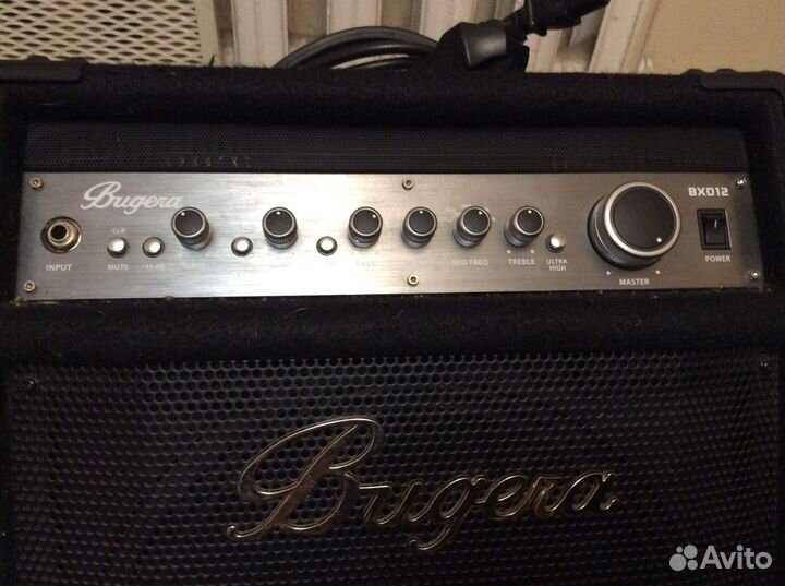 Басовый комбоусилитель»bugera BXD12”