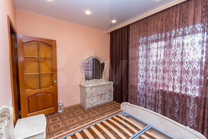 Дом 414 м² на участке 9,5 сот.