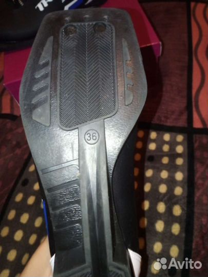 Лыжи и ботинки