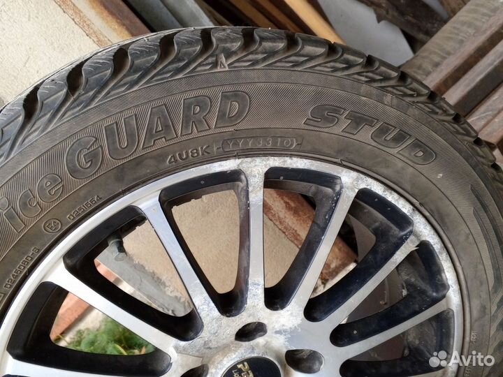 Yokohama Ice Guard Stud IG55 205/55 R16