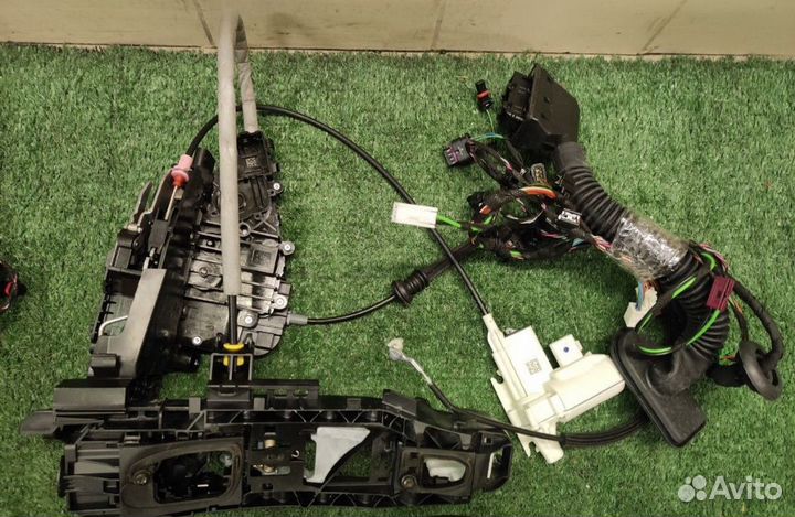 Комплект доводчиков Mercedes V167 GLE 167 GLS