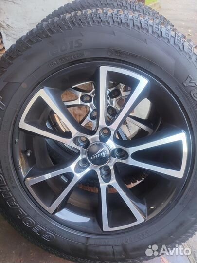 Yokohama GEOLANDAR G015 225/65 R17